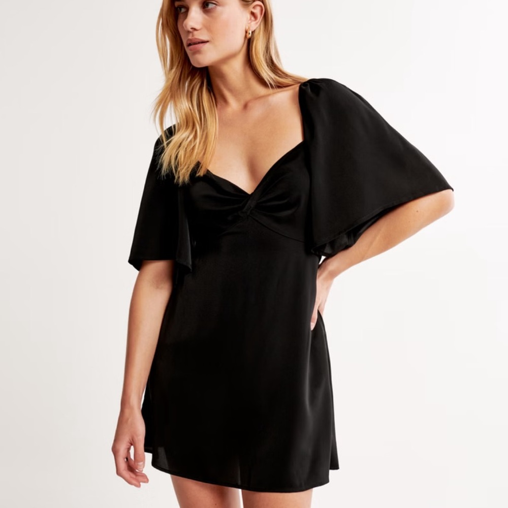 Abercrombie Angel Sleeve Mini Skort